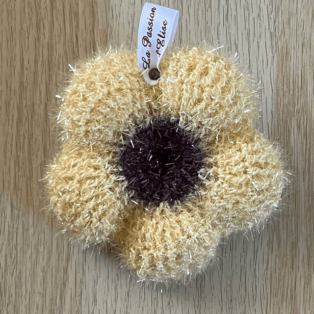 Eponges au crochet en forme d'hibiscus