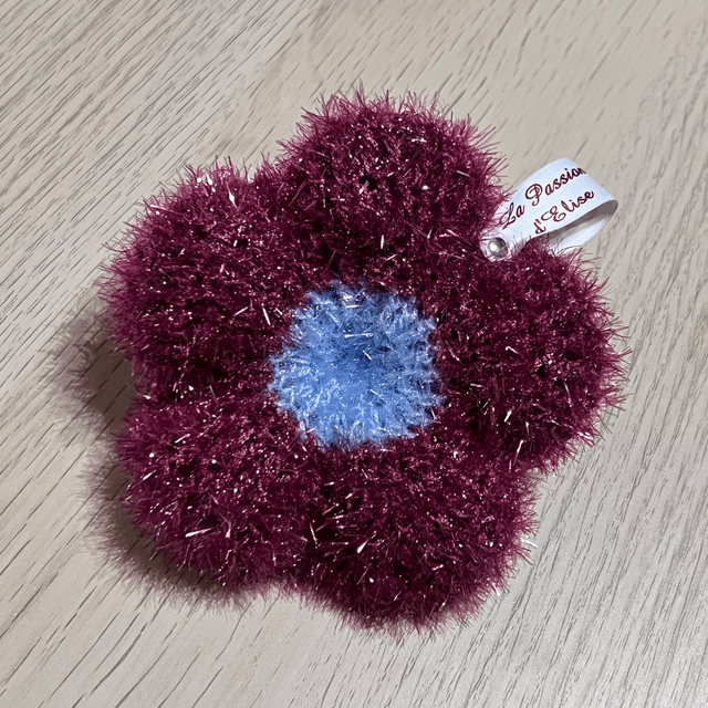 Eponges au crochet en forme d'hibiscus