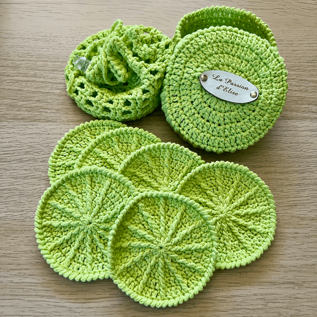 Cotons nettoyant/démaquillant avec boite de rangement et filet de lavage au crochet 